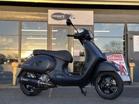 2020 Piaggio Vespa GTS 300 Super Notte 7032 Milesn