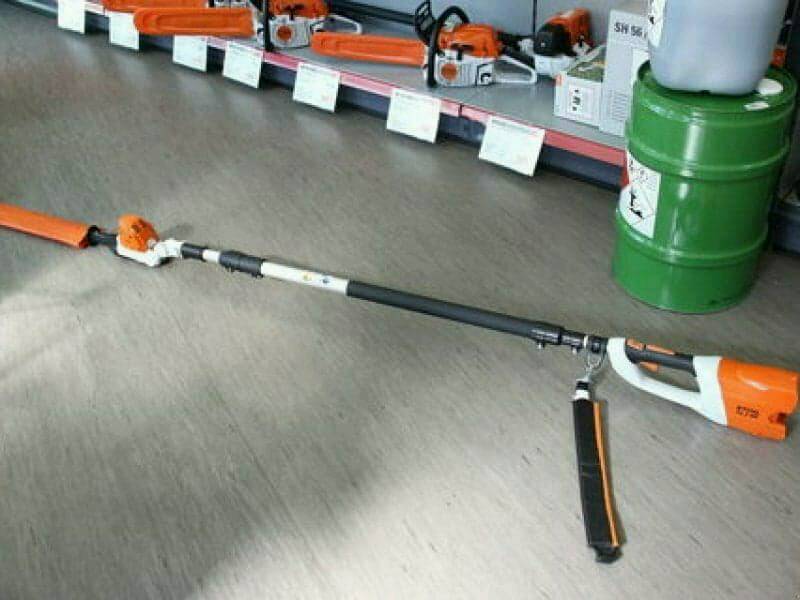 Stihl HLA 85..extendable hedge trimmer. in Chippenham, Wiltshire