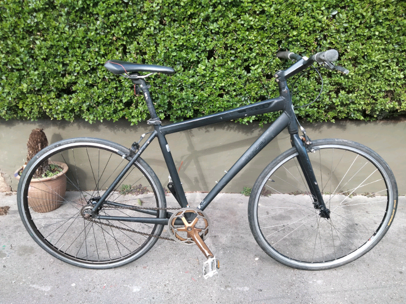 what does a bike pump look like