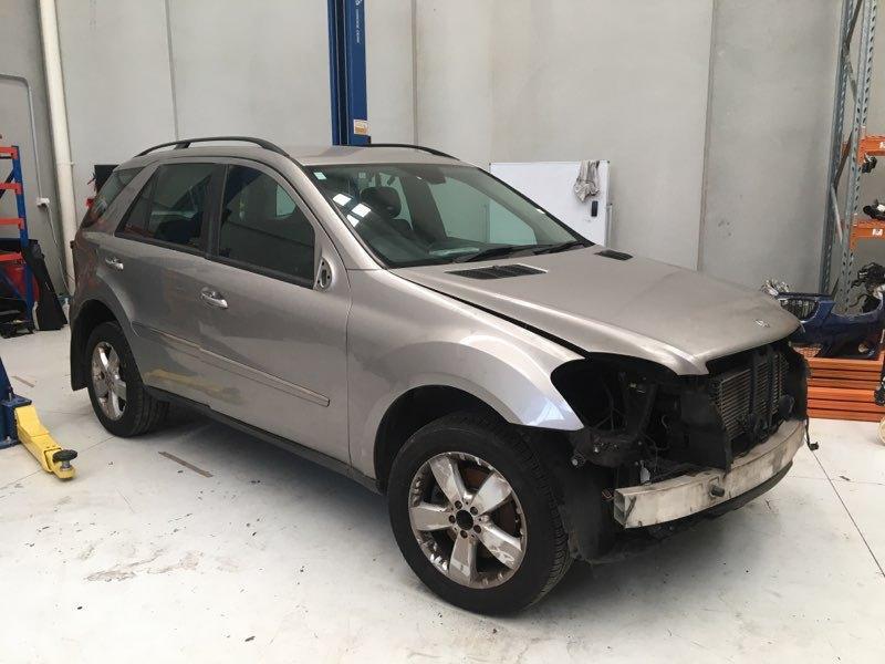 2006 M Class MERCEDES RIGHT REAR DOOR LOCK NON KEYLESS START TYPE image 4