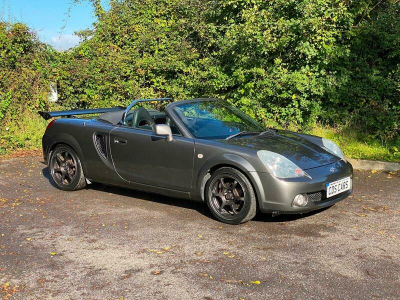 2004 toyota mr2