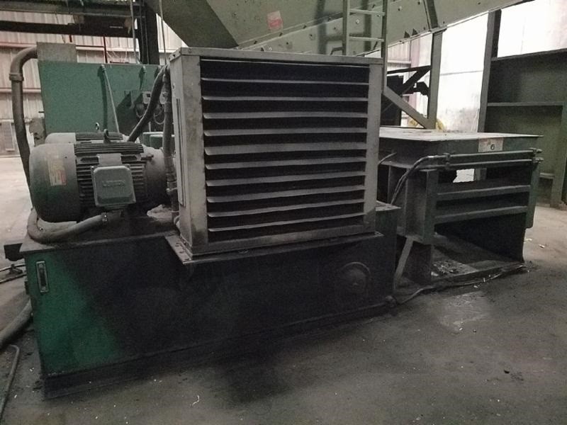 (1996) 150 HP Harris / Selco 2 Ram Baler Model HRB-516 N