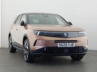 2025 Vauxhall Grandland 1.2 Hybrid [136] Ultimate 5dr e-DCT6 [Pan Roof] Hatchbac