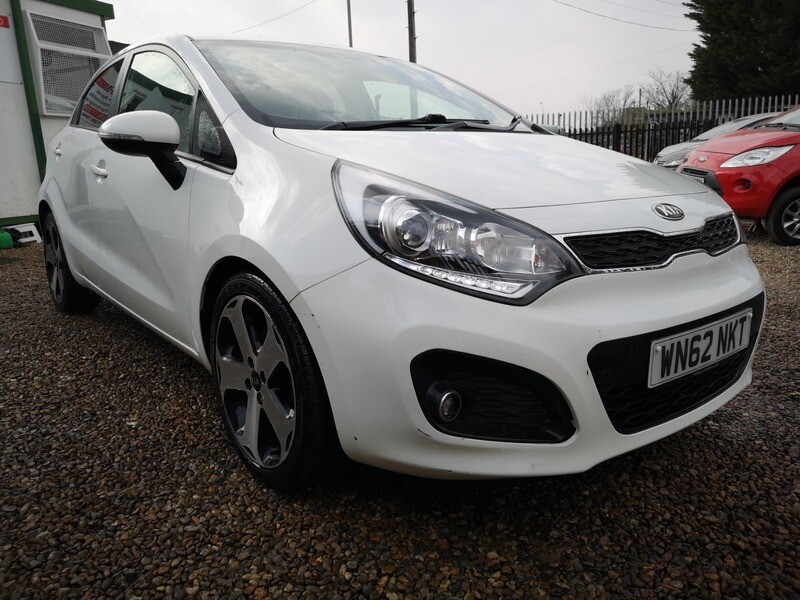 Kia rio white
