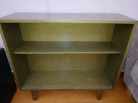 Bookshelf (wood, green)