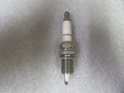 SP2 Genuine Champion QC12PEP Spark Plug OEM New Factory Boat Parts