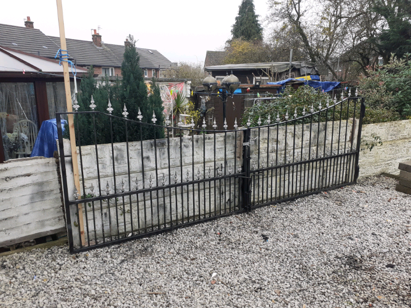 Wrought iron gates / driveway gates / garden gates / metal gates in