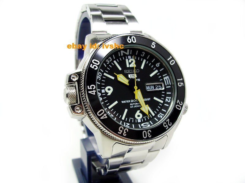 SEIKO SKZ211K1 自動巻き SEIKO 5 Sports SKZ211K1 23 Jewels Automatic Original Box