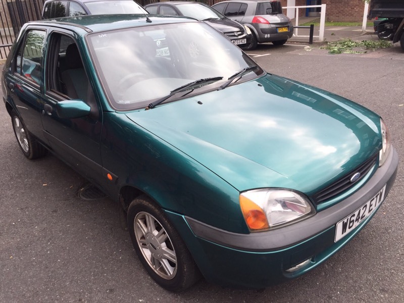 Ford fiesta 2000