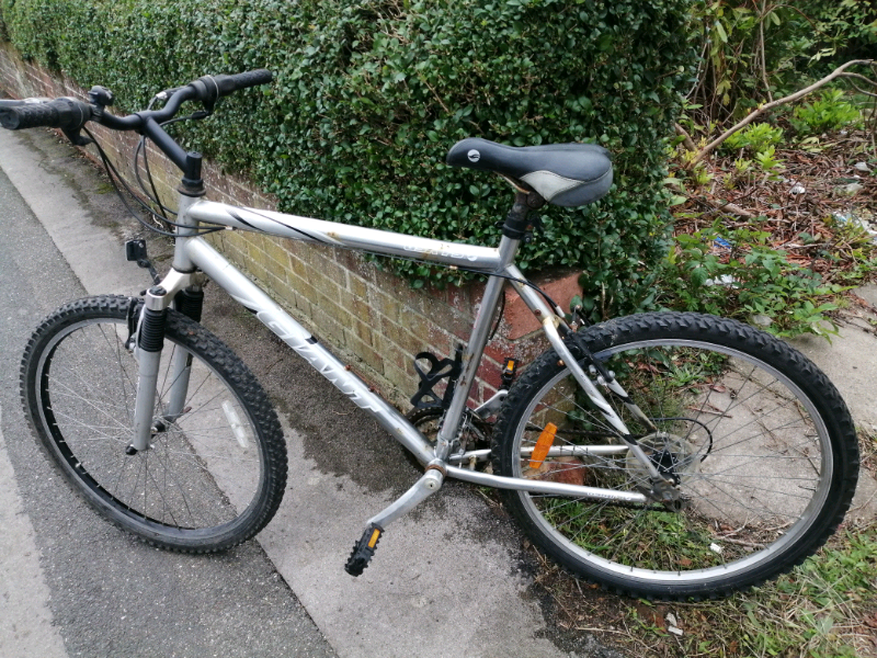 giant gsr bike