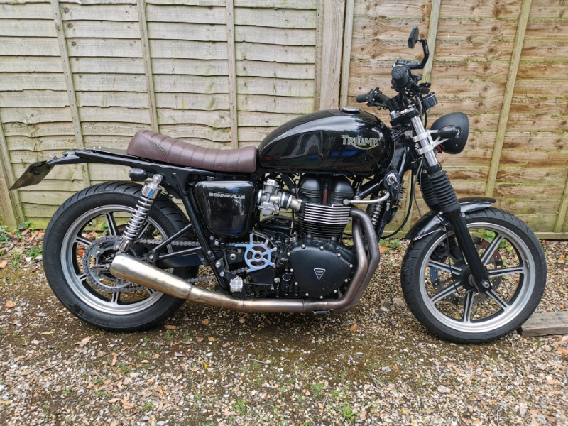 triumph bonneville mag wheels