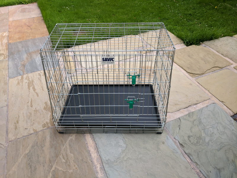 Savic folding dog crate transporter large/xl in Howden, East