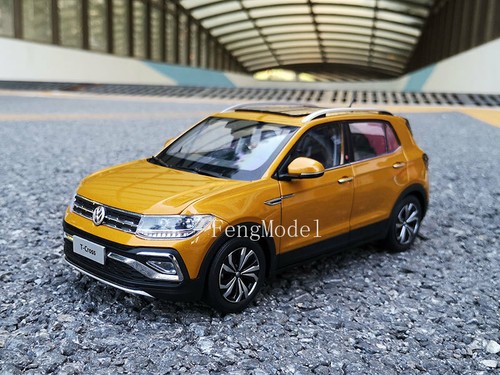 Volkswagen T-Cross ゴールド 1/18ミニカー $_12.JPG?set_id=880000500F