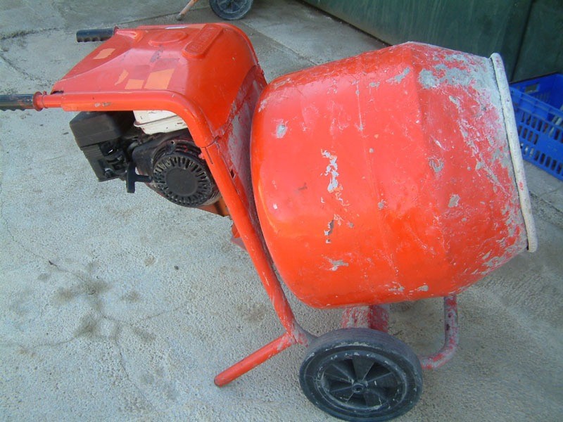 Petrol Belle Minimix 150 Cement / Concrete Mixer Honda Engine in Benson, Oxfordshire Gumtree