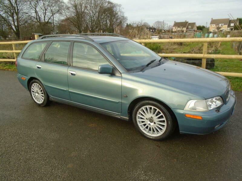Volvo v40 2002