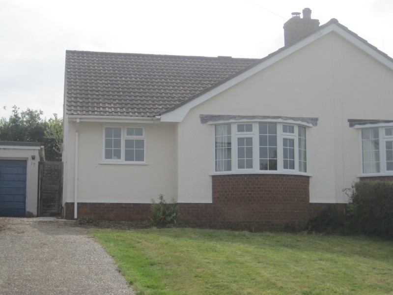 2 bedroom house in Burnards Field Road, Colyton, EX24 in Colyton