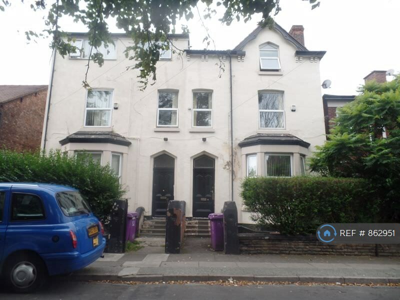 Studio flat in Balmoral Road, Fairfield, Liverpool, L6 (862951) in Kensington, Merseyside