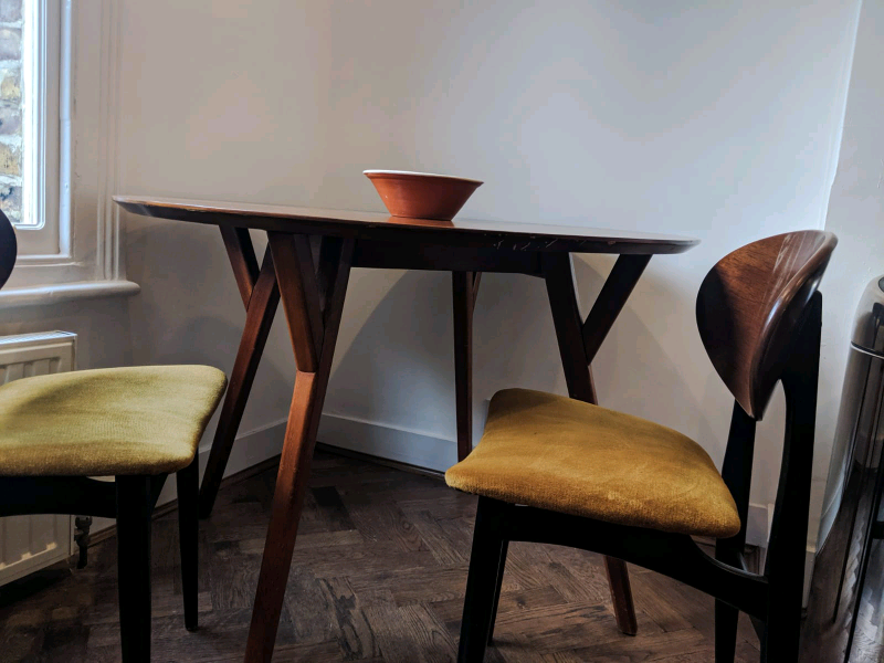 West Elm dining table | in Tooting, London | Gumtree