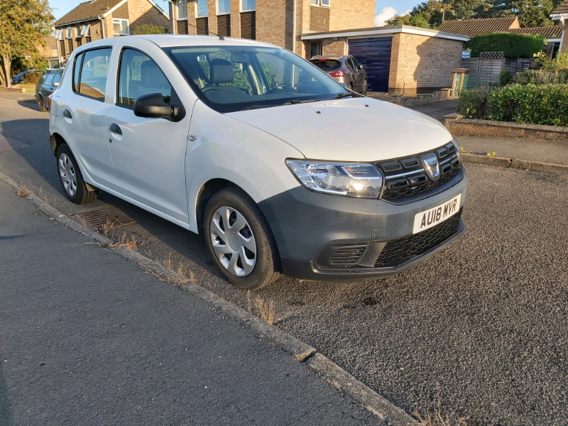 Renault sandero access