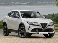 2025 Alfa Romeo Junior 1.2 Turbo Ibrida 5dr Auto Hatchback Petrol Automatic