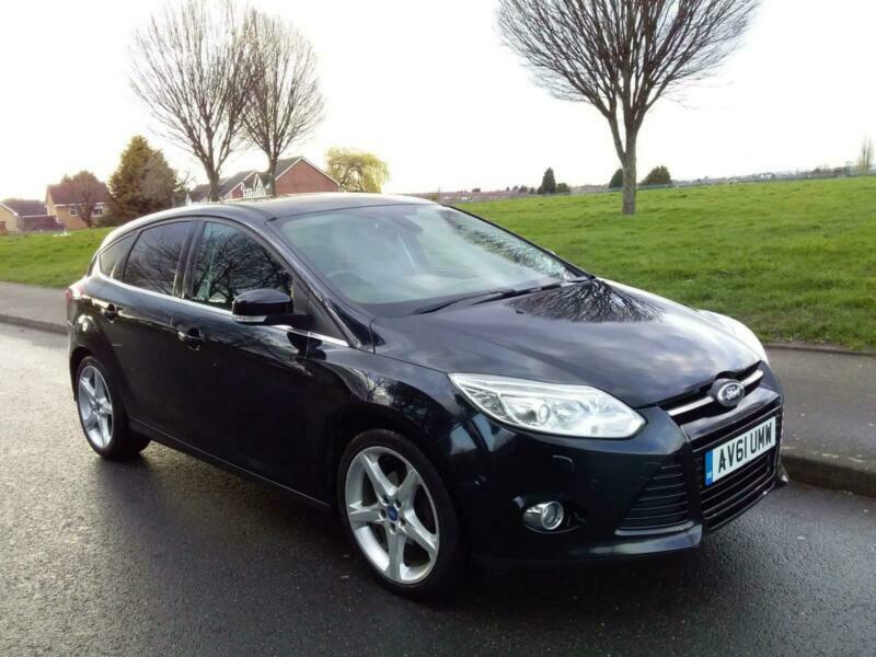 2011 61 FORD FOCUS TITANIUM X 1.6 TDCI + + SAT NAV + + HEATED SEATS