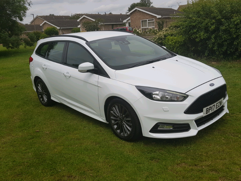 2017 FORD FOCUS ESTATE ST LINE AUTO FSH | in Bedford, Bedfordshire