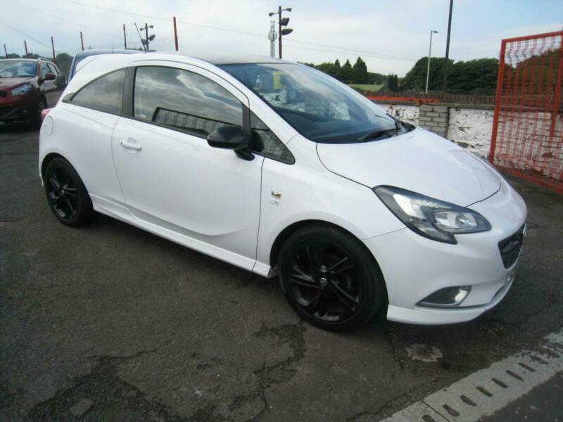 2015 Vauxhall Corsa 1.2i Limited Edition White / Black. 25000 Miles