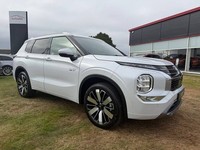 Mitsubishi Outlander Diamond SUV HYBRID Automatic