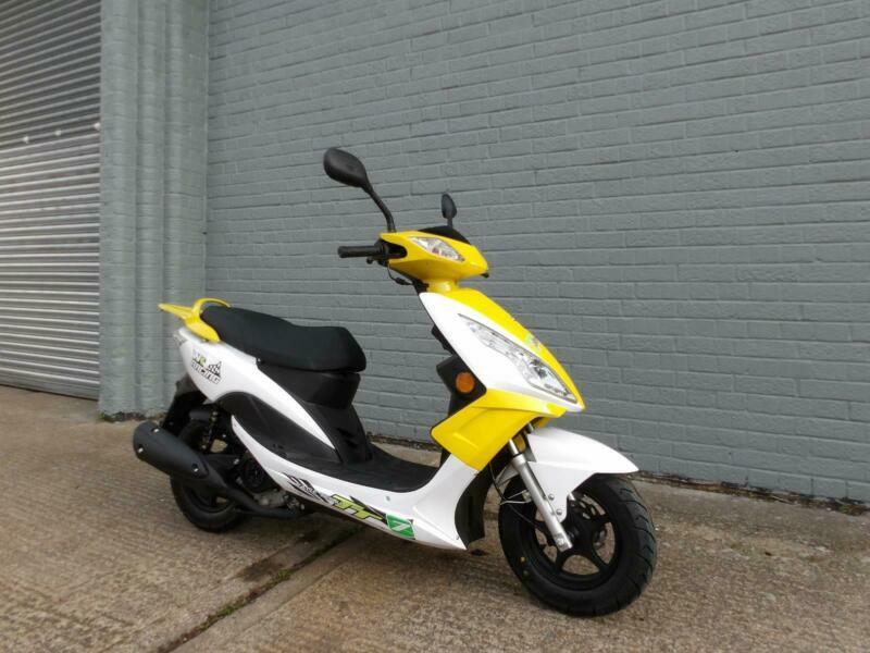 WK Bikes TTR 50 49cc EFi scooter moped in Wolverton, Buckinghamshire