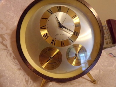 Vintage BULOVA Weather Station Wind up Alarm Clock Hygrometer Temperature Meter