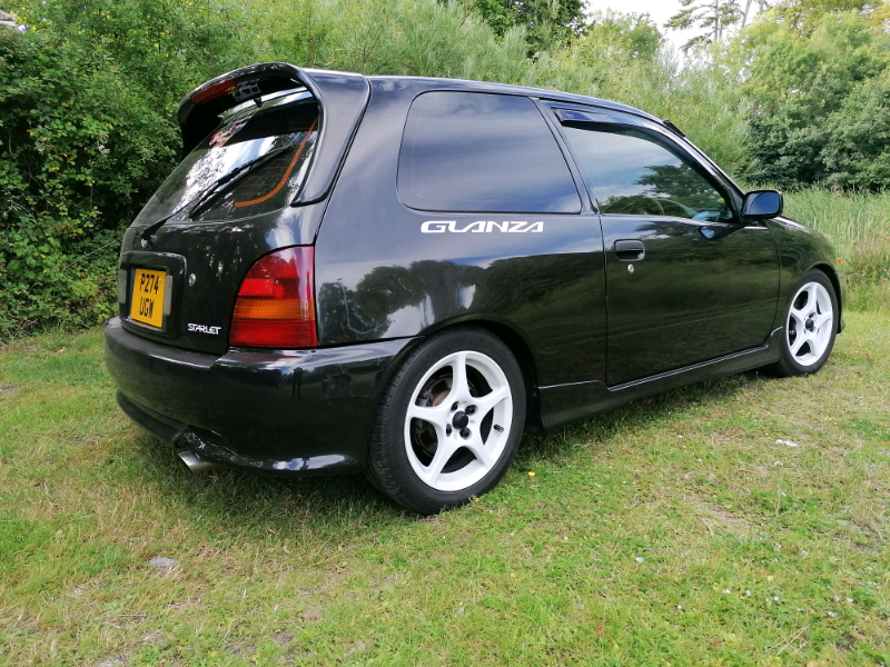 Toyota glanza v