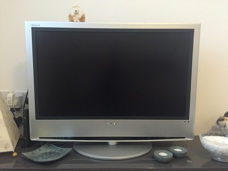 32 sony bravia lcd tv