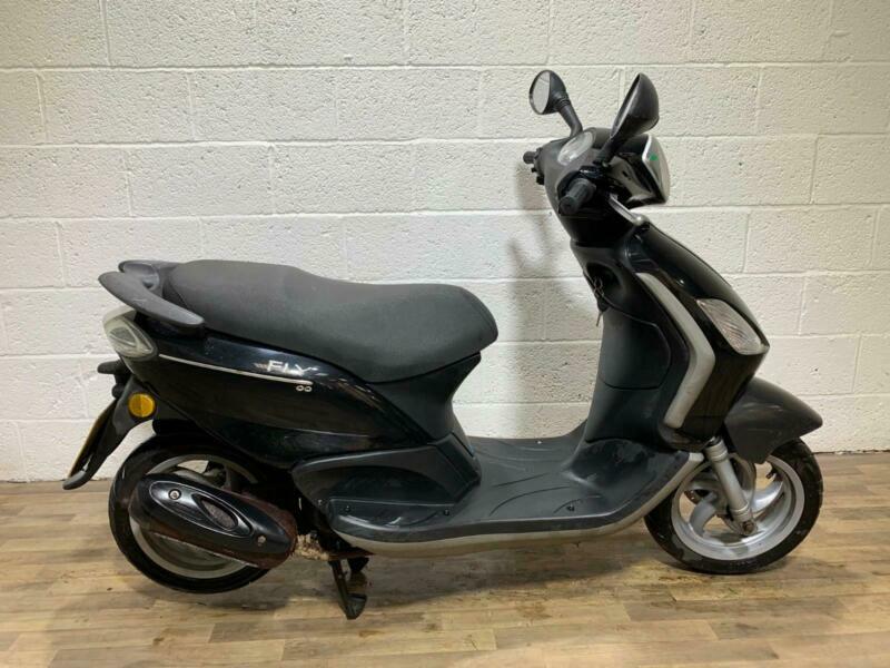Piaggio Fly 100 2009 SPARES OR REPAIR NON RUNNING SCOOTER GOOD