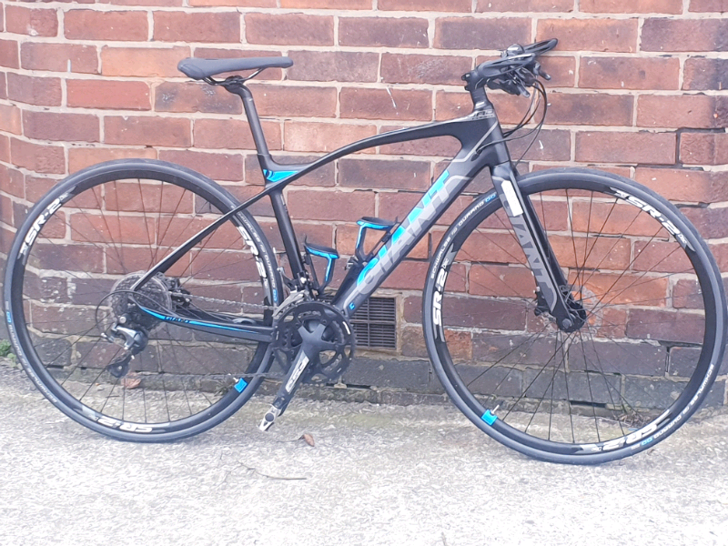Giant fastroad Comax 2 Carbon fiber hybrid Bike in Oldham, Manchester