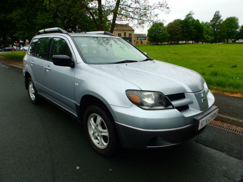 Mitsubishi outlander 2005 год