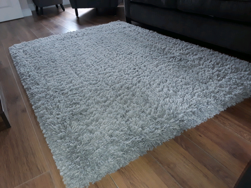 IKEA Persby High Pile Shaggy Rug Silver Grey 133 x 195cm in Bilston