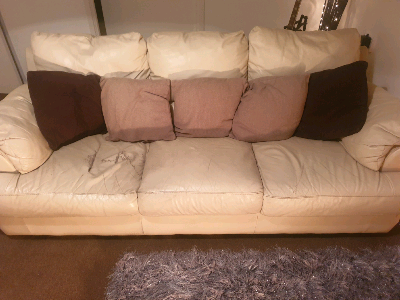 3 Seater Couch Free In Glenrothes Fife Gumtree