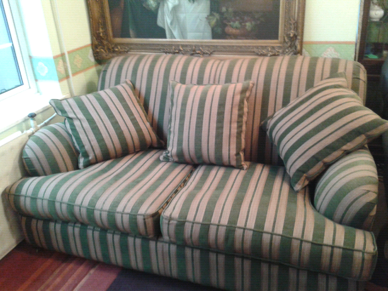 Luxury hand made large settee lovely condition in Norwich, Norfolk