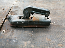 Trailer coupling hitch
