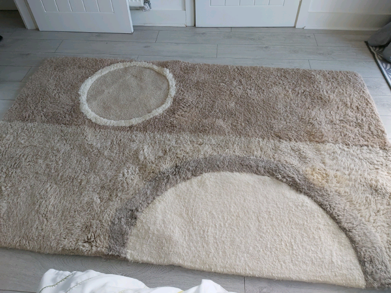 Large Wool Rug 90 X 58 inches in Llanelli, Carmarthenshire Gumtree