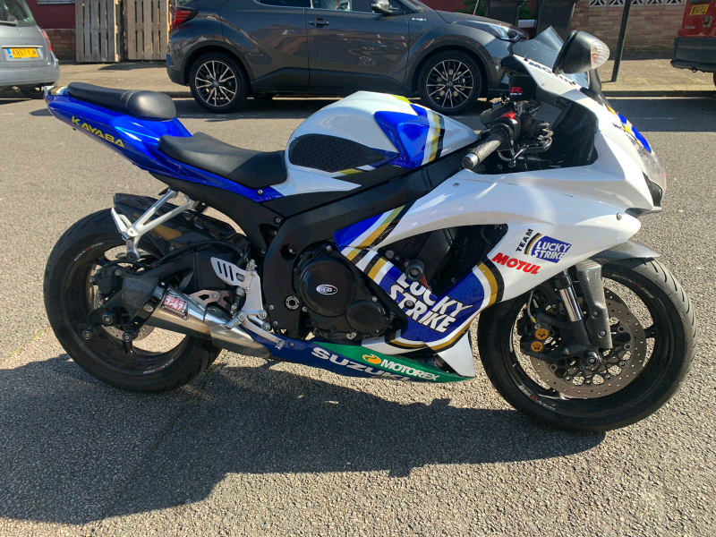 Suzuki gsxr 750 k9