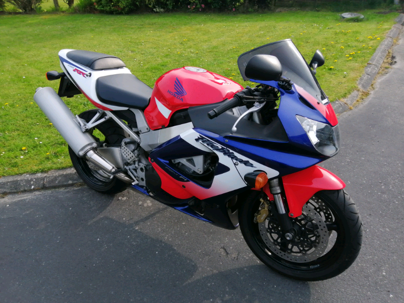 Honda cbr929rr характеристики