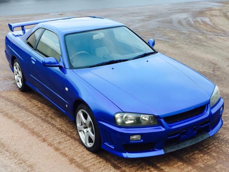 Nissan skyline r34 gtt