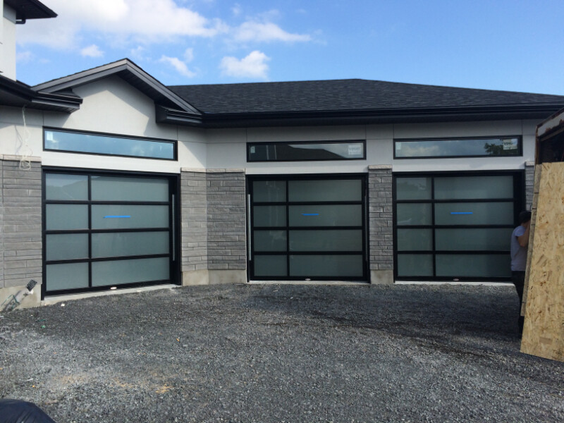 New Garage Door Suppliers Ottawa for Large Space