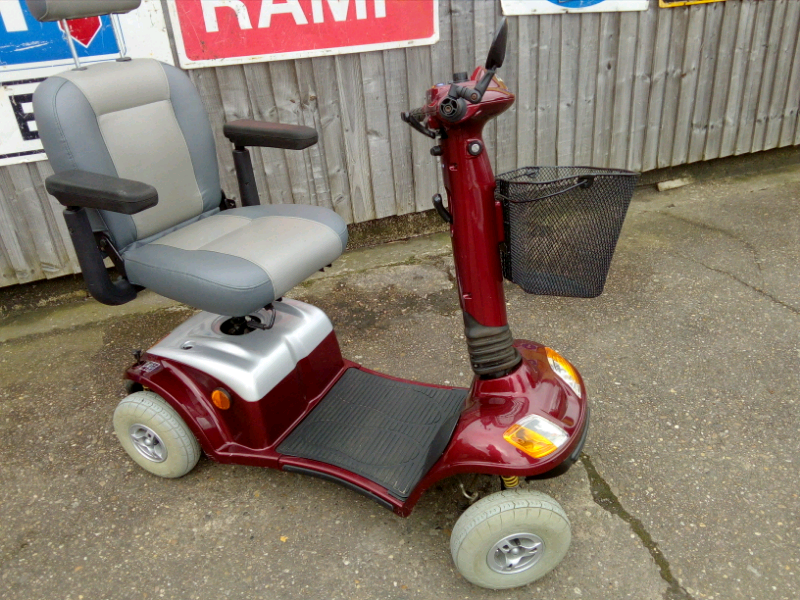 8 mph mobility scooter in great condition. Good batteries. Ilkeston in Ilkeston, Derbyshire