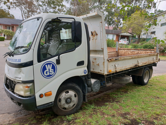 Toyota dyna hino