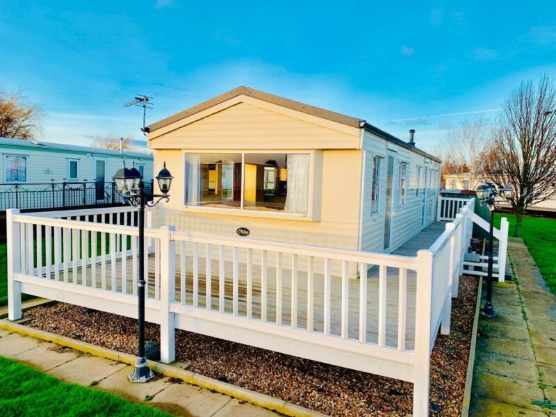STATIC CARAVAN SITED WITH DECKING FOR SALE IN SKEGNESS INGOLDMELLS in