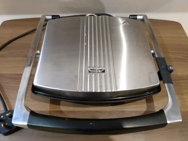 Breville VST026 4 Portion Sandwich Press Toaster in Northampton