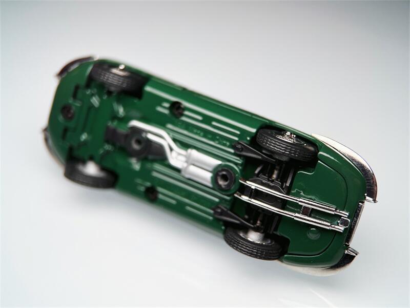 【新品】1/64 GFCC 1961 Jaguar E-Type Coupe O1CN01hgYStr1SNg6yW3jh8_!!