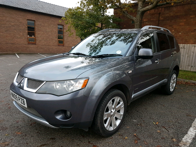 Mitsubishi outlander 7 seater 2009 top spec rear camera park in Prenton, Merseyside Gumtree